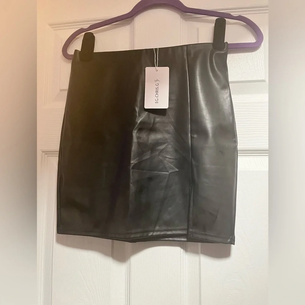 New! Faux Leather Skirt - Picture 1 of 6